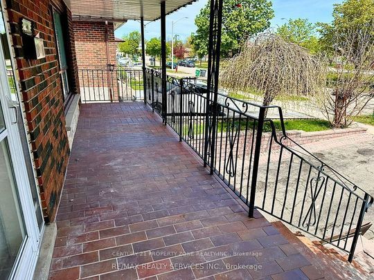 For Lease - 7600 Middleshire Drive Unit# Upper, Mississauga, Ontario - Photo 1