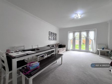 3 bedroom terraced house to rent - Photo 3