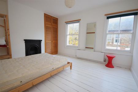 3 bedroom terraced house to rent - Photo 3
