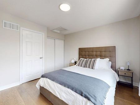 For Lease - 28 Soldier Street, Brampton, Ontario - Photo 2