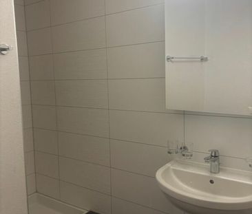 Beautiful renovated 2.5 room apartment on the 1st floor on the Plac... - Photo 4