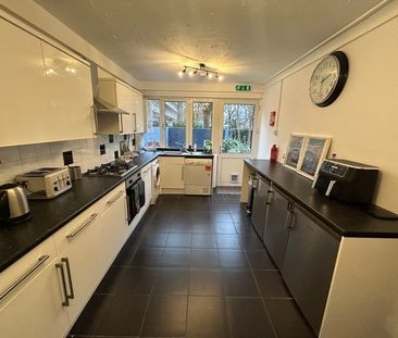 7 Bed Terraced House, Alloa Road, SE8 - Photo 1