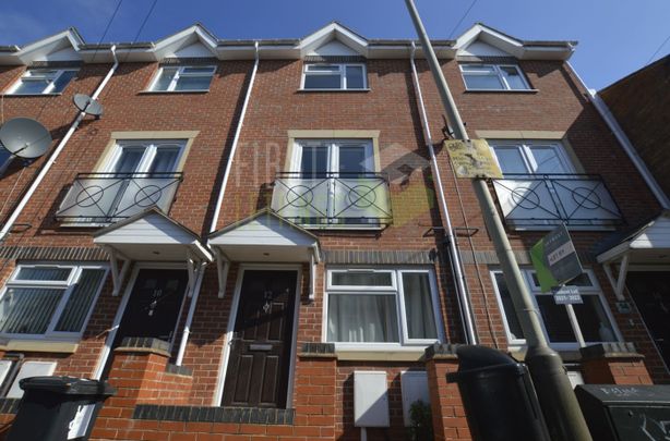 Clifton Road, Aylestone, Leicester, LE2 - Photo 1