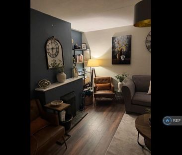1 bedroom semi-detached house to rent - Photo 2