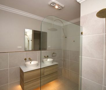 614 O'Neill Street, Broken Hill NSW 2880 - Photo 5