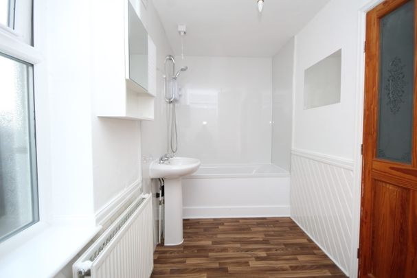Boundary Lane, Saltney, Chester - Photo 1
