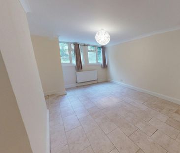 Flat to rent on - Photo 5