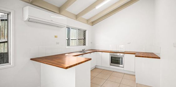 13, Castor Avenue, COORPAROO, Rent – $750 per week - Photo 3