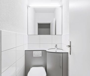 Nous leur donnons un loyer gratuitement - Photo 2