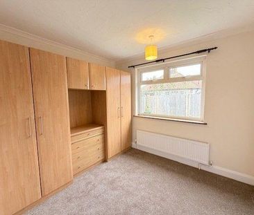 2 bedroom semi-detached bungalow to rent - Photo 5