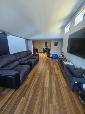 Port Noarlunga - Photo 2