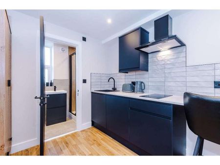 6 bedroom house of multiple occupation to rent - Photo 4