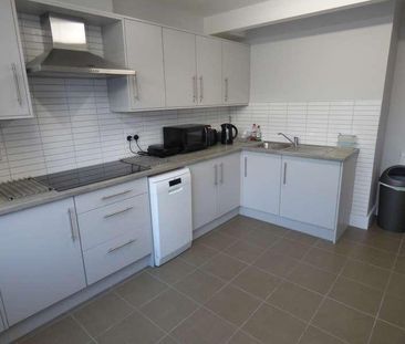 Room With Patio In Stapleford Road, Luton, LU2 - Photo 3