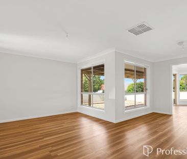 Lloyd Living In Style - Photo 1