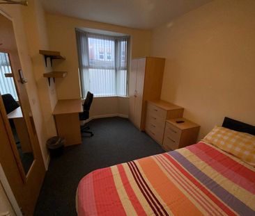 Room in a Shared House, Exeter Road, B29 - Photo 3