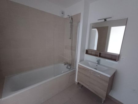 location Appartement T2 DE 58.1m² À BOBIGNY - Photo 4