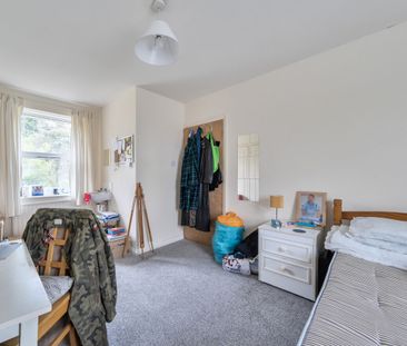 5 bedroom semi-detached house to rent - Photo 2