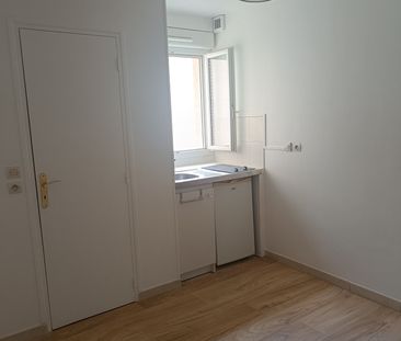 Location Appartement 1 pièce 11m² ST MAUR DES FOSSES 94210 - Photo 1
