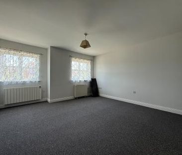 1 bedroom Flat To Let - Photo 1