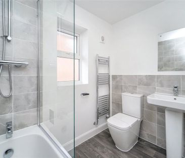 4 bedroom detached house to rent - Photo 2