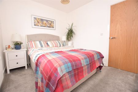 8, Asket Garth, Leeds, West Yorkshire, LS14 1JA - Photo 4