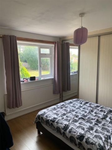 4 bedroom terraced house to rent - Photo 3