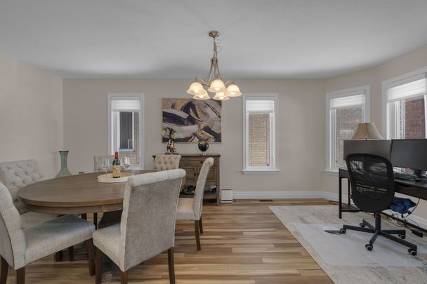 For Lease - 30 Taylor Court, Bradford West Gwillimbury, Ontario - Photo 1