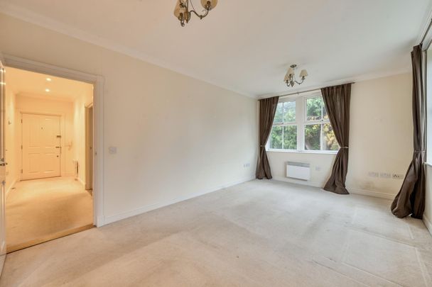 Apartment to rent with 1 bedroom, Rosehill, Wray Common Road - Photo 1