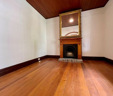 THREE BEDROOM TERRACE IN A PEACEFUL LOCATION - Photo 1