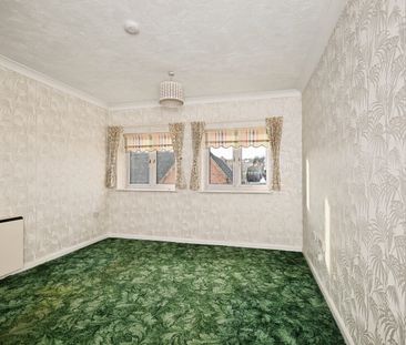 Pembroke Court, High Street, Chatham.... - Photo 5