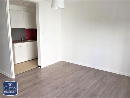Location Appartement 1 pièce 27m² CLERMONT FERRAND 63000 - Photo 2