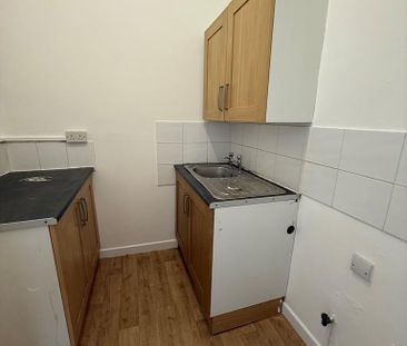 1 bedroom ground floor flat to rent - Photo 2