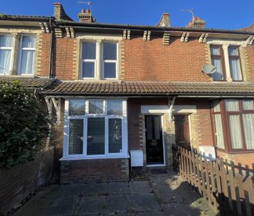 1 bedroom in a house share to rent - Photo 4