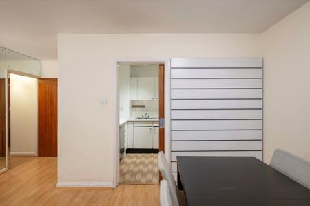 1 bedroom flat to rent - Photo 5