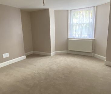 Newly Refurbished 2 Bed property to rent in Forest Hill, SE23 - Photo 4