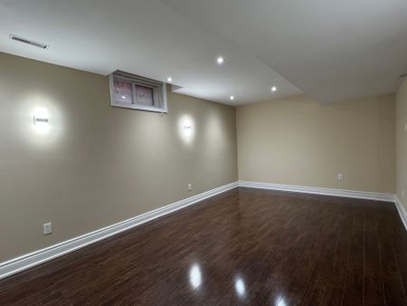 For Lease - 122A Clarendon Drive Unit# Bsmt, Richmond Hill, Ontario - Photo 2
