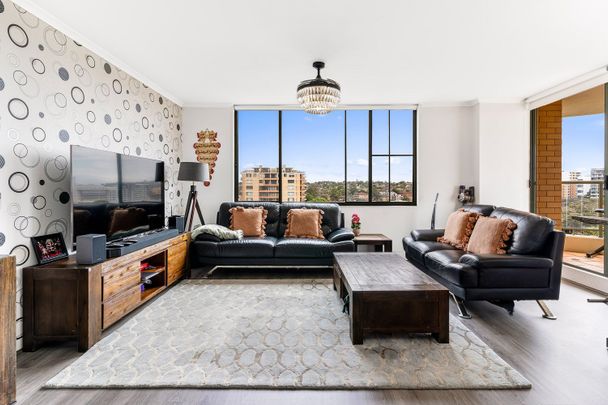 Fully furnished apartment with city views and resort style living - Photo 1