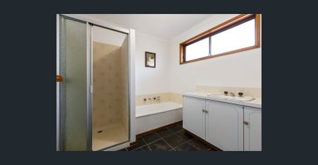 Beautifully Updated Family Home in a Convenient Location - Photo 2