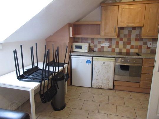 Upstairs Apartment, 16c Rugby Avenue, Queens Quarter, Belfast, BT7 1RG - Photo 1