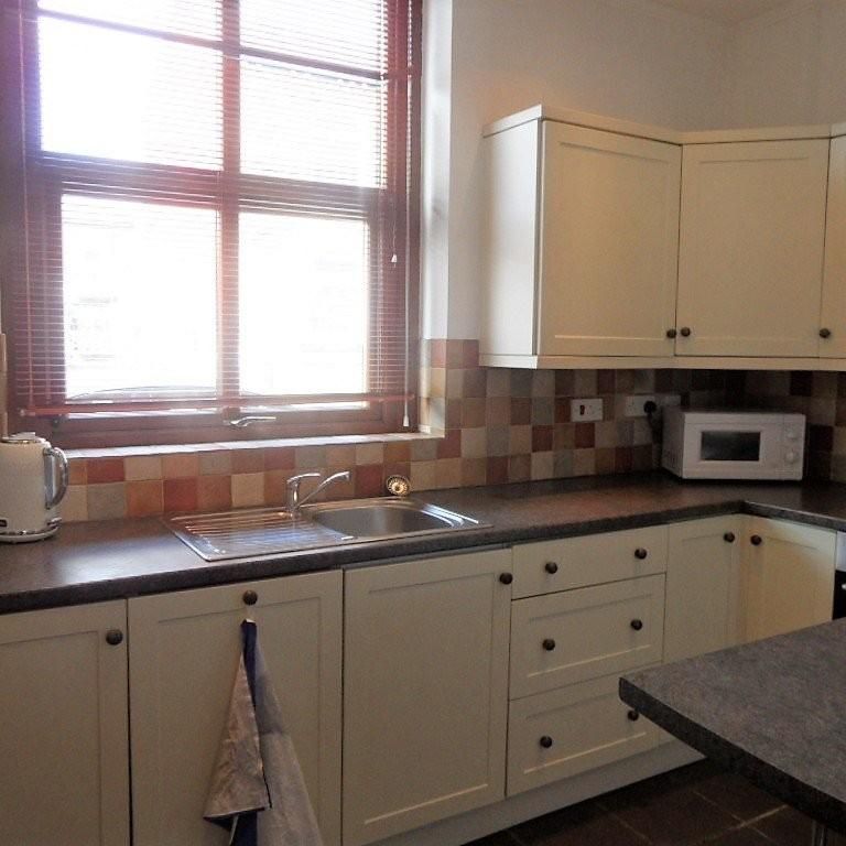 2 bedroom cottage to rent - Photo 1