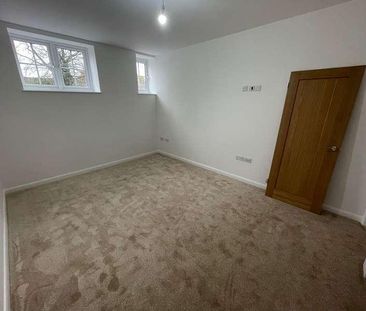 Kings Chase, Witham, CM8 - Photo 1