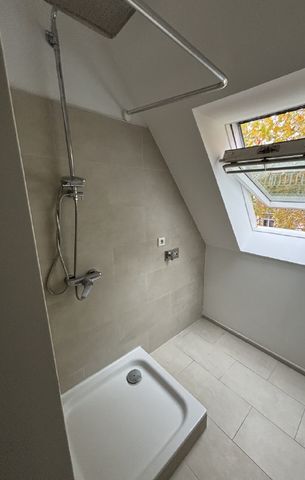 Super schöne Single-Dachgeschosswohnung in F-Hain! - Photo 2