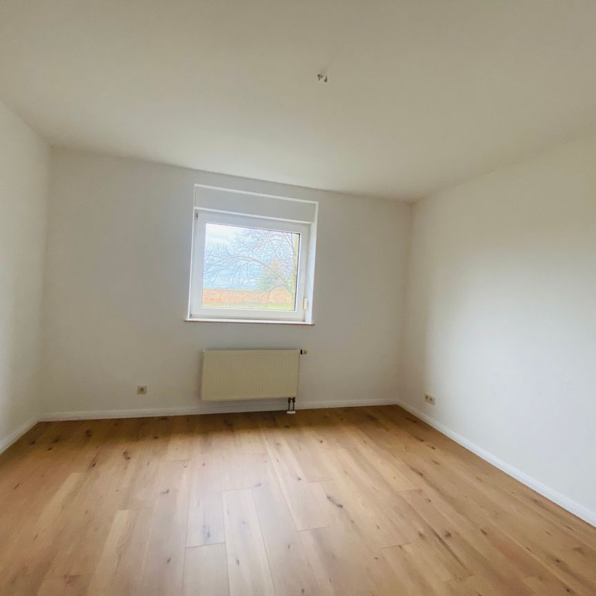 Lichtdurchflutete 3-Zimmer-Wohnung im Nienburger Weg 30! - Foto 1