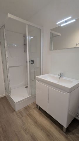 Appartement Nantes 1 Pièce(s) 22.98 M2 - Nantes - Boulevard Jules Verne - Place De Parking - Photo 3