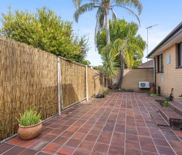 2/134 Morts Road, Mortdale NSW 2223 - Villa For Rent | Domain - Photo 5