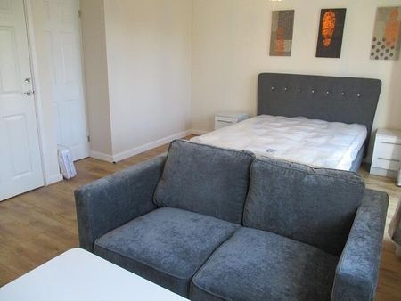 Room 3, Cartwright Way, Beeston, NG9 1RL - Photo 4