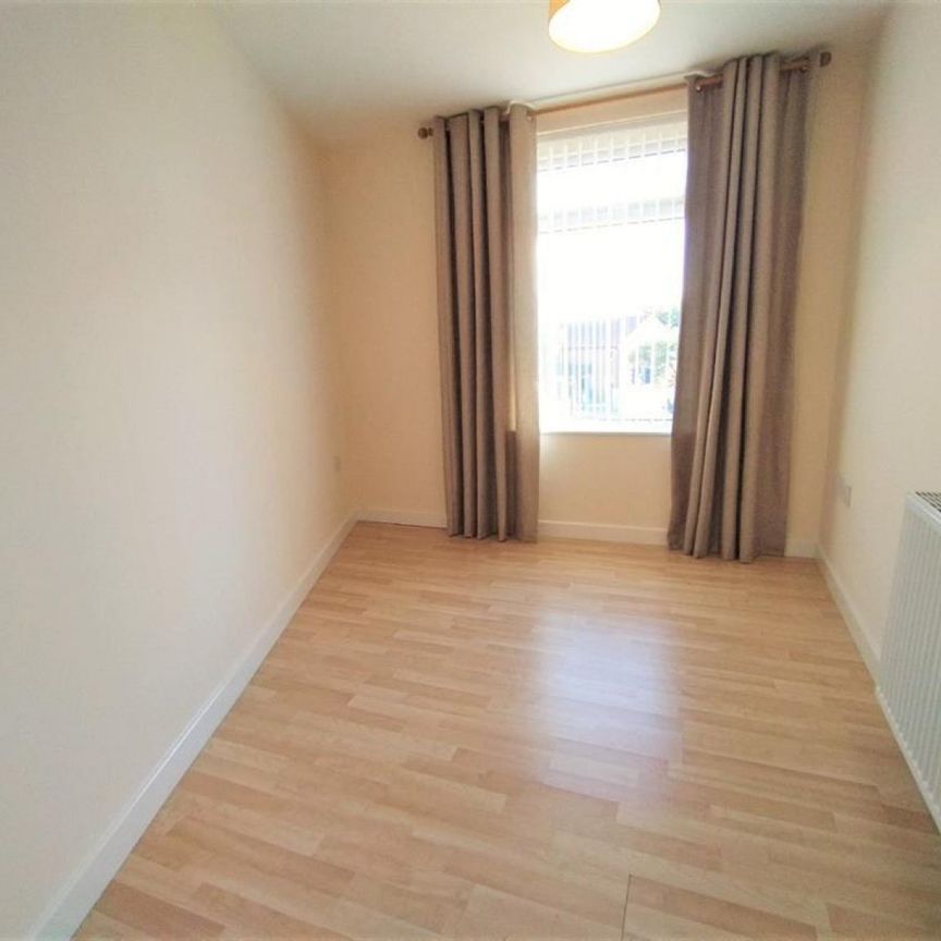 1 bedroom Flat To Let - Photo 1