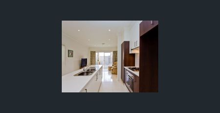 BEAUTIFUL TWO BEDROOM IN GREAT LOCATION - Photo 2