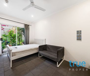 AFFORDABLE AND CONVENIENT IN IMMACULATELY KEPT HOME - Photo 1