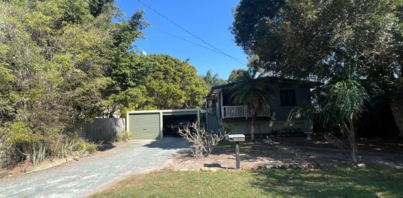 Prime House in Redcliffe - Photo 2